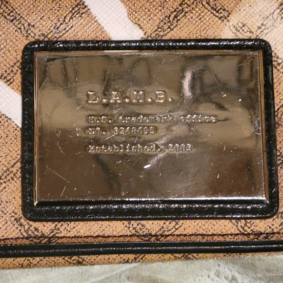 L.A.M.B. by Gwen Stefani Stencil Pattern Elmwood Bag and Wallet Set #375 - Picture 3 of 17